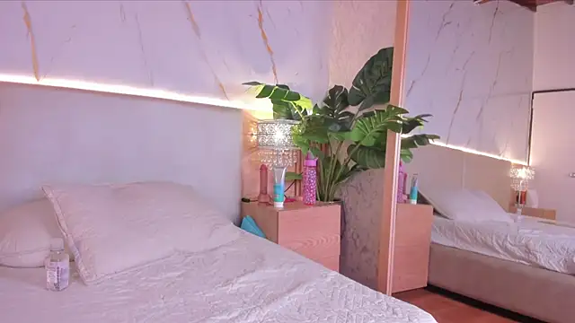 april grey11 online show from December 2025 06:37:02 PM