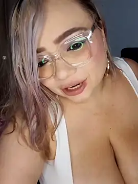 Snapshot of Amber_bunnyx01 chatting on November 2025 04:48:02 AM Amber bunnyx01 online show from November 2025 04:48:02 AM