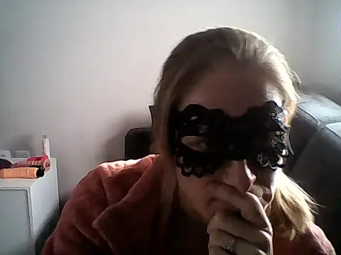 MelleEloa online show from November 2025 09:31:02 AM