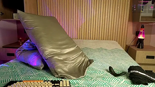 Danmaxwell  online show from November 2025 05:30:02 AM