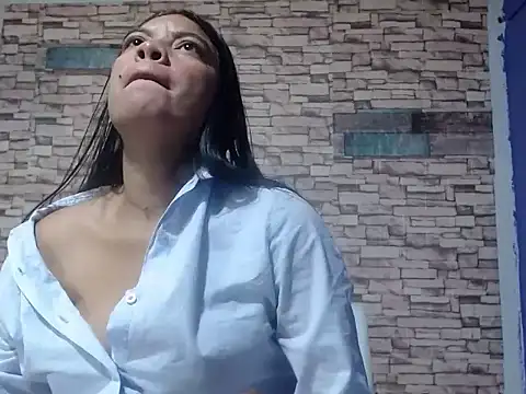 emysquirt online show from November 2025 03:27:02 PM