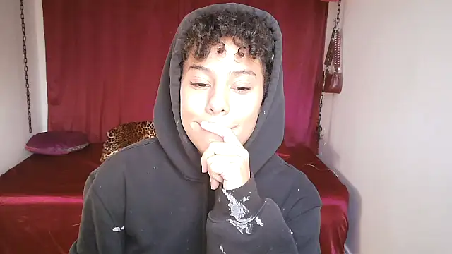 PrettyLittleProblem online show from November 2025 01:32:02 PM