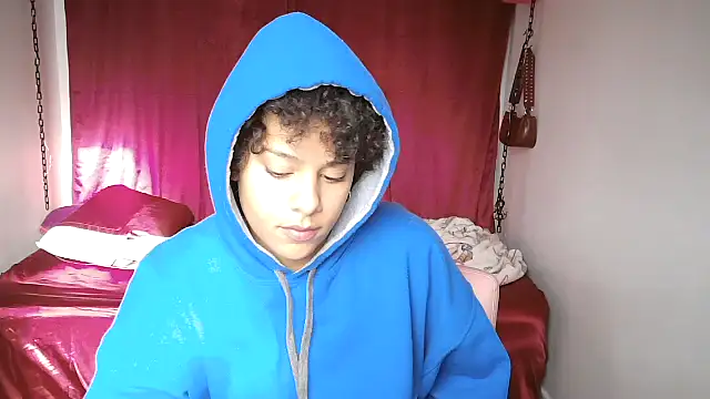 PrettyLittleProblem online show from November 2025 03:30:02 PM