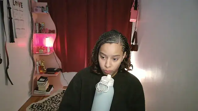 PrettyLittleProblem online show from November 2025 02:43:02 PM