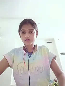 Snapshot of Mohnicute chatting on July 2026 06:32:02 PM Mohnicute online show from July 2026 06:32:02 PM
