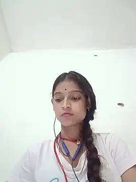 Snapshot of Mohnicute chatting on July 2026 06:10:02 PM Mohnicute online show from July 2026 06:10:02 PM