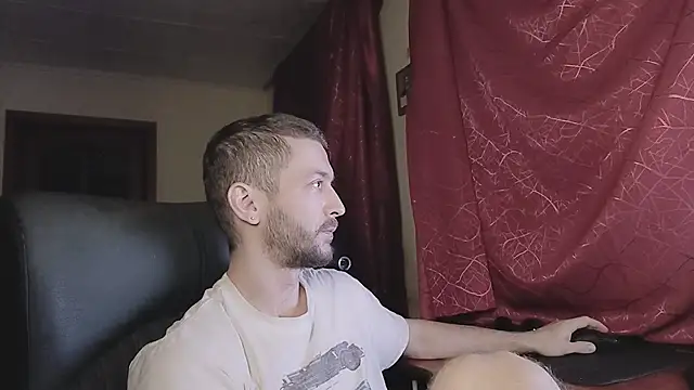 333Alone in theDark777 online show from November 2025 04:34:02 AM