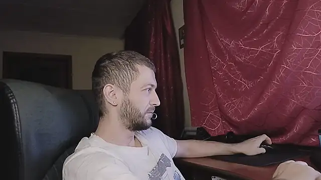 333Alone in theDark777 online show from November 2025 04:51:01 PM