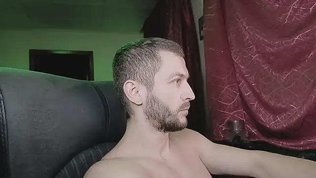 333Alone in theDark777 online show from November 2025 04:56:01 AM