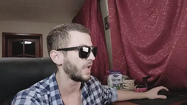 333Alone in theDark777 online show from November 2025 08:00:01 PM