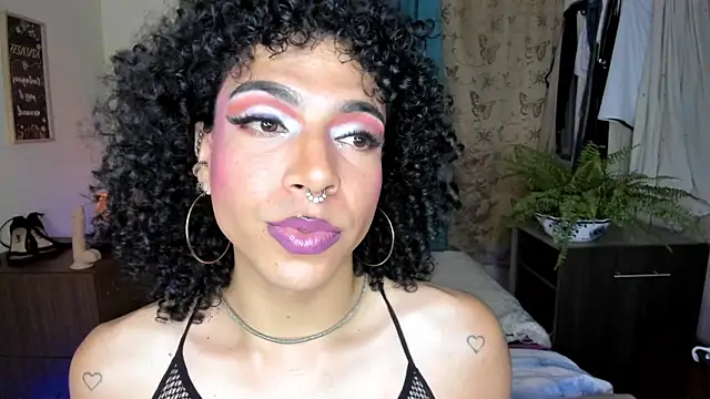 Angel White25 online show from April 2026 02:07:01 AM