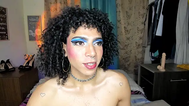 Snapshot of Angel_White25 chatting on April 2026 12:35:02 AM Angel White25 online show from April 2026 12:35:02 AM