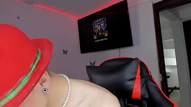 divine philp77 online show from November 2025 01:03:02 AM