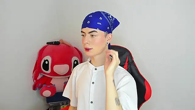 divine philp77 online show from November 2025 11:29:01 PM