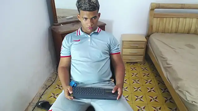 mathews    online show from December 2025 03:13:02 AM