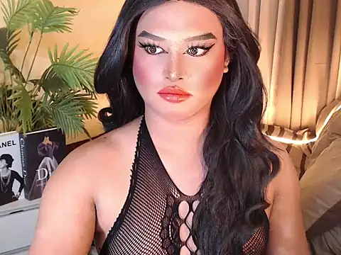 Snapshot of UrGoddess_Sofia chatting on December 2025 05:00:01 PM UrGoddess Sofia online show from December 2025 05:00:01 PM