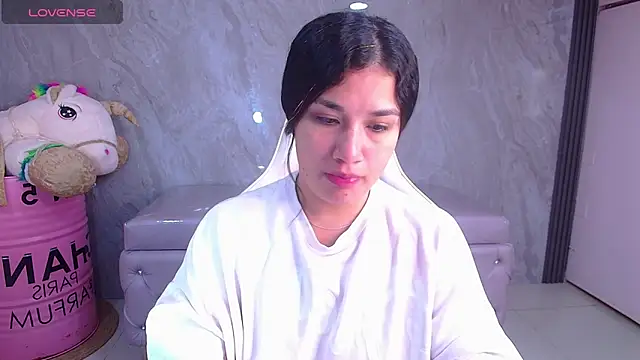 Snapshot of Violetta_jhonson_a chatting on November 2025 03:38:01 AM Violetta jhonson a online show from November 2025 03:38:01 AM