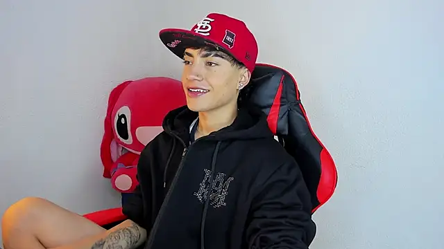 ThiagoDV online show from November 2025 03:34:01 PM