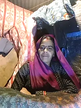 Neetujk online show from December 2025 04:37:02 PM