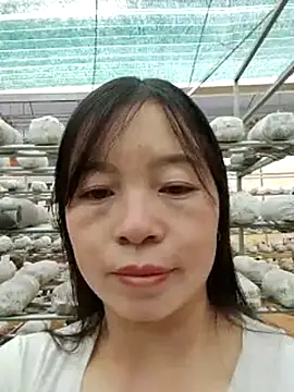 Snapshot of may-man chatting on November 2025 05:38:01 AM may-man online show from November 2025 05:38:01 AM