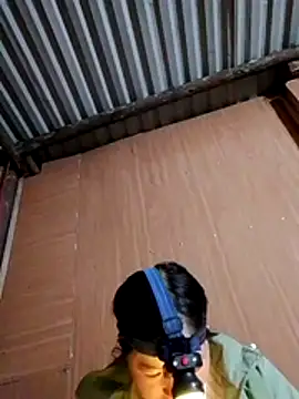 Snapshot of may-man chatting on December 2025 12:32:02 PM may-man online show from December 2025 12:32:02 PM