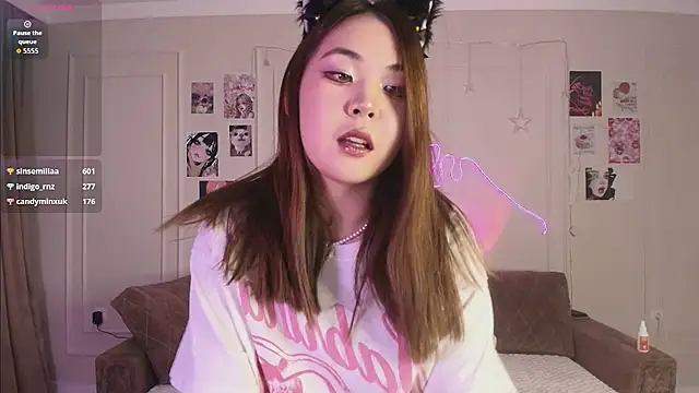 yummy yuna online show from November 2025 08:40:01 PM