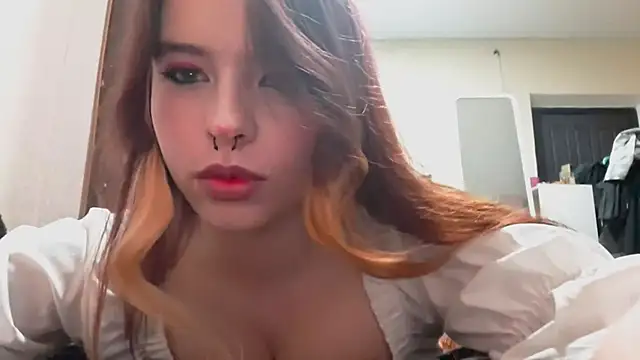 Snapshot of AwnyGrub chatting on November 2025 04:38:02 PM AwnyGrub online show from November 2025 04:38:02 PM