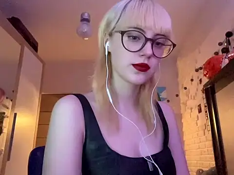 EffacedScan online show from November 2025 02:22:01 PM