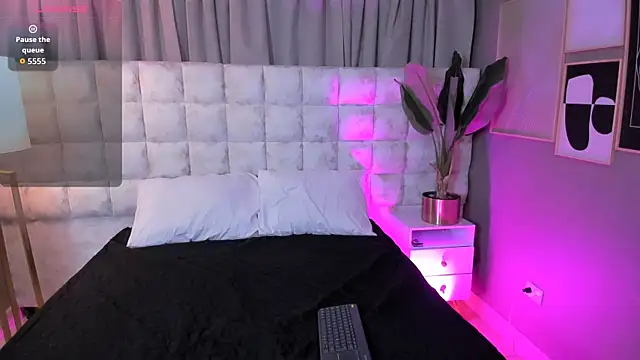 Atenea Velle online show from March 2026 01:26:02 PM