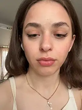 yoyogirlx online show from June 2026 04:26:01 AM