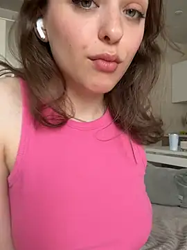 yoyogirlx online show from June 2026 01:49:01 AM