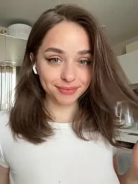 yoyogirlx online show from July 2026 02:24:01 AM
