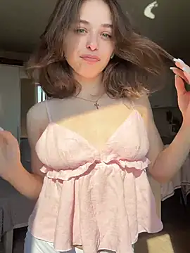 yoyogirlx online show from July 2026 02:36:01 AM