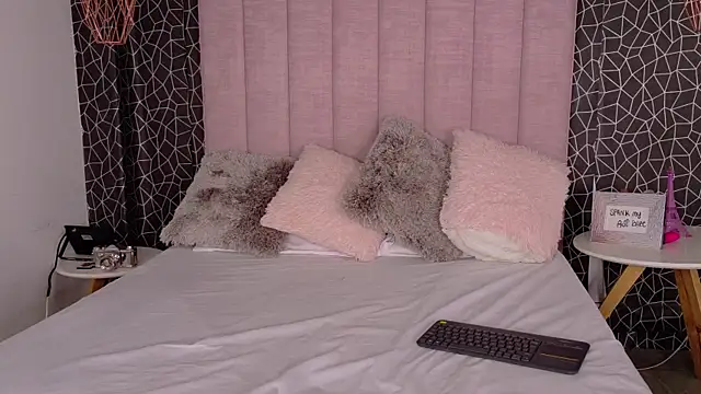 Snapshot of IrisDeLaVega_ chatting on March 2026 02:49:02 PM IrisDeLaVega online show from March 2026 02:49:02 PM