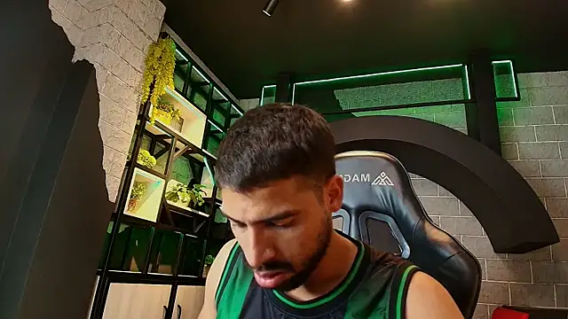 Snapshot of MyStrongSubmissive chatting on November 2025 10:15:02 PM MyStrongSubmissive online show from November 2025 10:15:02 PM