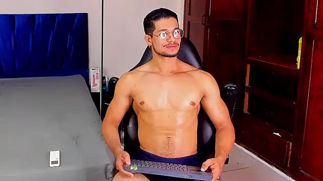 Nolan joness online show from April 2026 09:15:01 PM