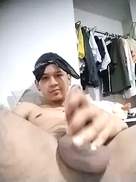 Chris    Col online show from November 2025 04:41:02 PM