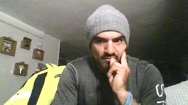 piggylatino online show from January 2026 10:46:02 PM