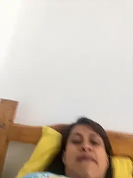 valeria absurdah online show from December 2025 02:47:01 PM