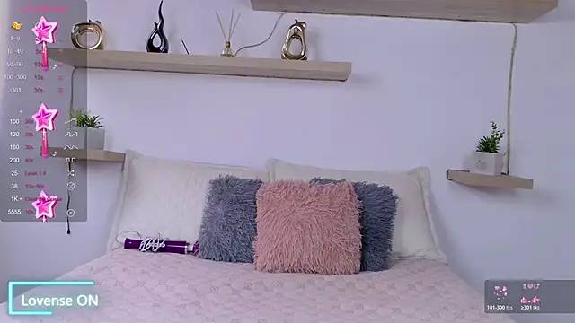 Amelia-Voss online show from November 2025 01:58:01 PM