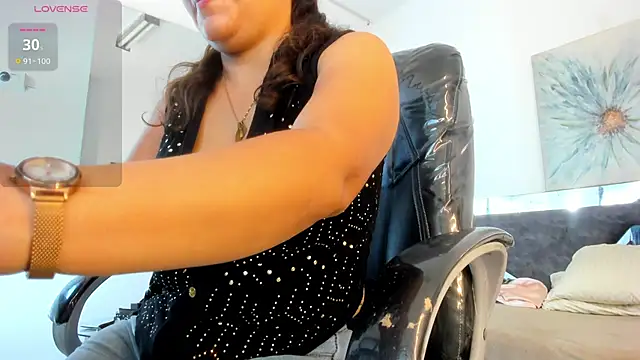 Snapshot of Miichell_dss chatting on November 2025 09:35:02 PM Miichell dss online show from November 2025 09:35:02 PM