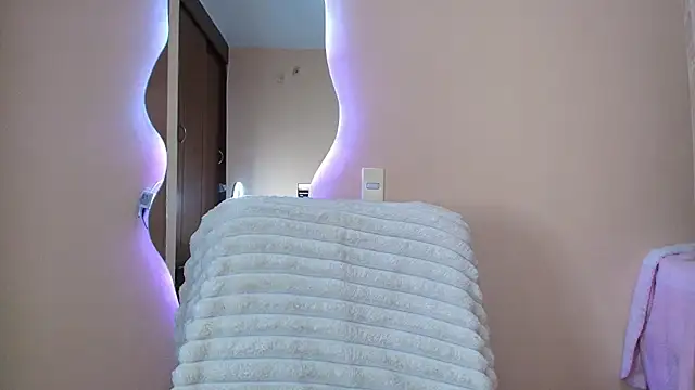 Snapshot of catte_jensen chatting on November 2025 03:56:01 AM catte jensen online show from November 2025 03:56:01 AM