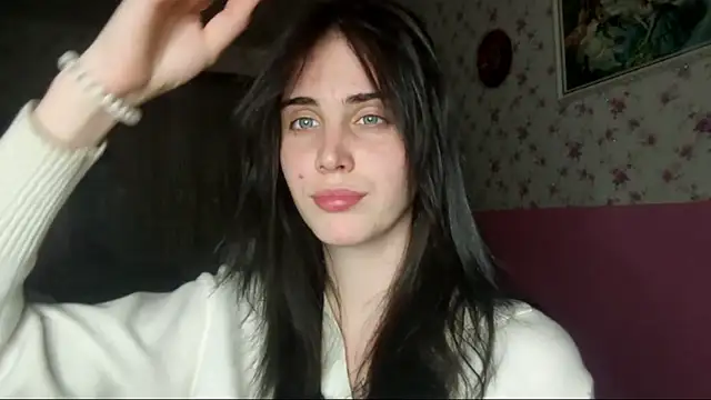 Hervell Motti online show from November 2025 03:34:02 PM