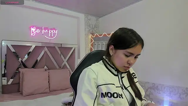 ISABELA TAY online show from December 2025 11:39:02 AM