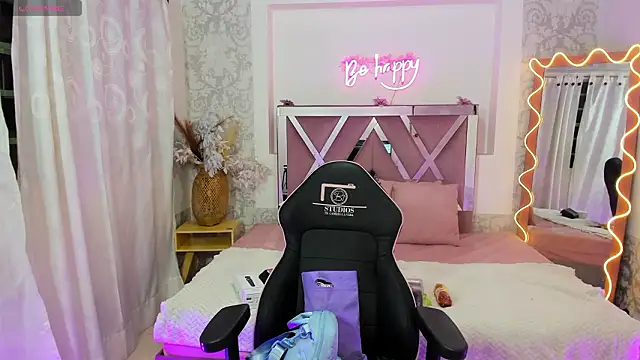 ISABELA TAY online show from February 2026 11:36:02 AM