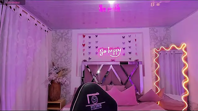 ISABELA TAY online show from March 2026 11:37:02 AM