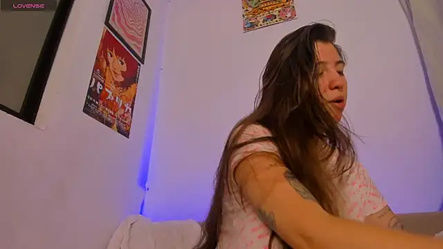 Ana Torres  online show from April 2026 05:27:01 PM