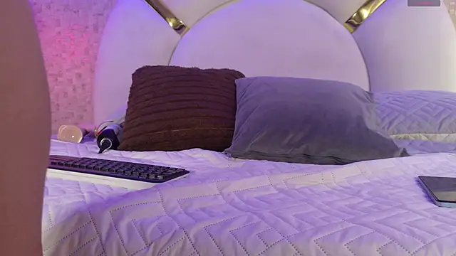 Snapshot of Caroline_palmerr chatting on November 2025 03:12:02 AM Caroline palmerr online show from November 2025 03:12:02 AM