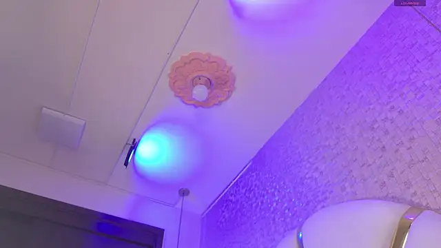 Snapshot of Caroline_palmerr chatting on November 2025 03:17:01 AM Caroline palmerr online show from November 2025 03:17:01 AM