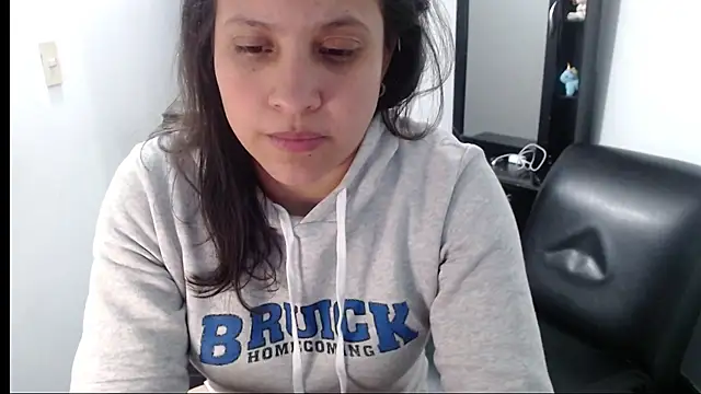 Snapshot of Little-rouse chatting on March 2026 12:16:01 AM Little-rouse online show from March 2026 12:16:01 AM